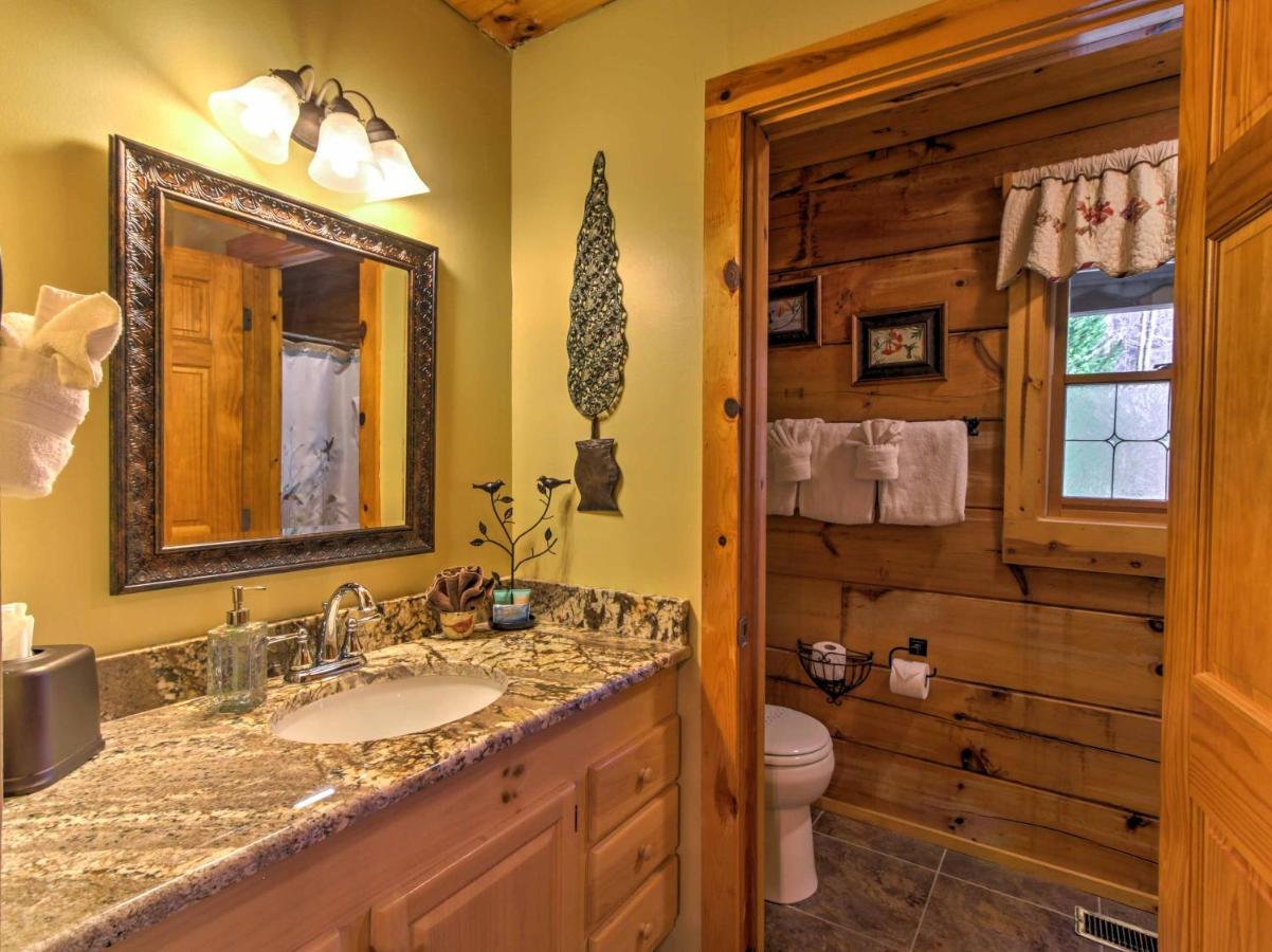Cozy Nest Gatlinburg Cabin With Porch And Jacuzzi! Villa Екстериор снимка