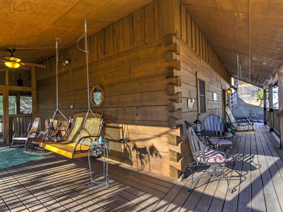 Cozy Nest Gatlinburg Cabin With Porch And Jacuzzi! Villa Екстериор снимка